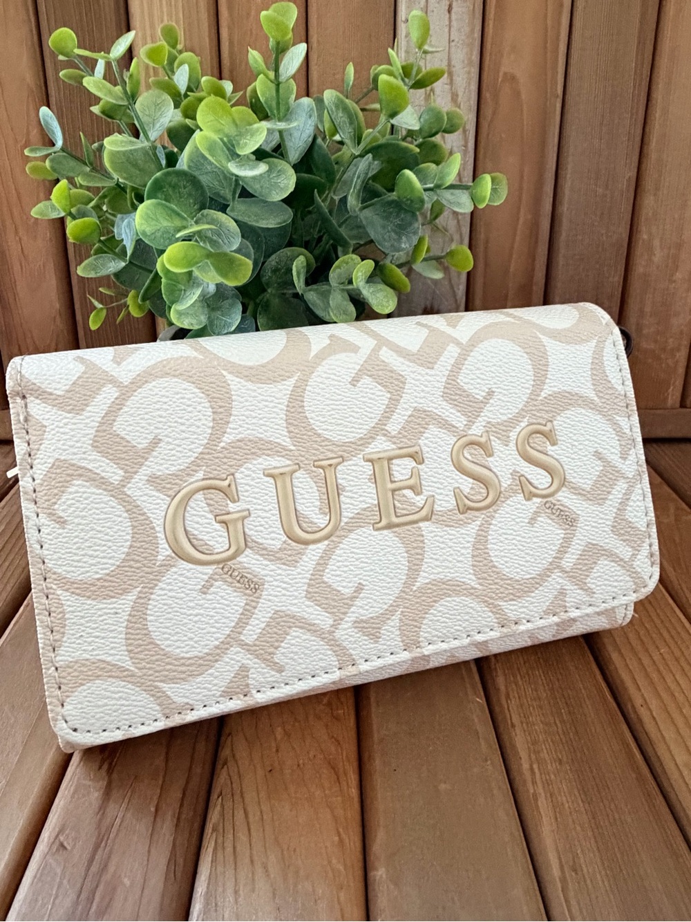 GUESS Continental Y2K Wallet in Cream and Beige Logo Pattern, EUC